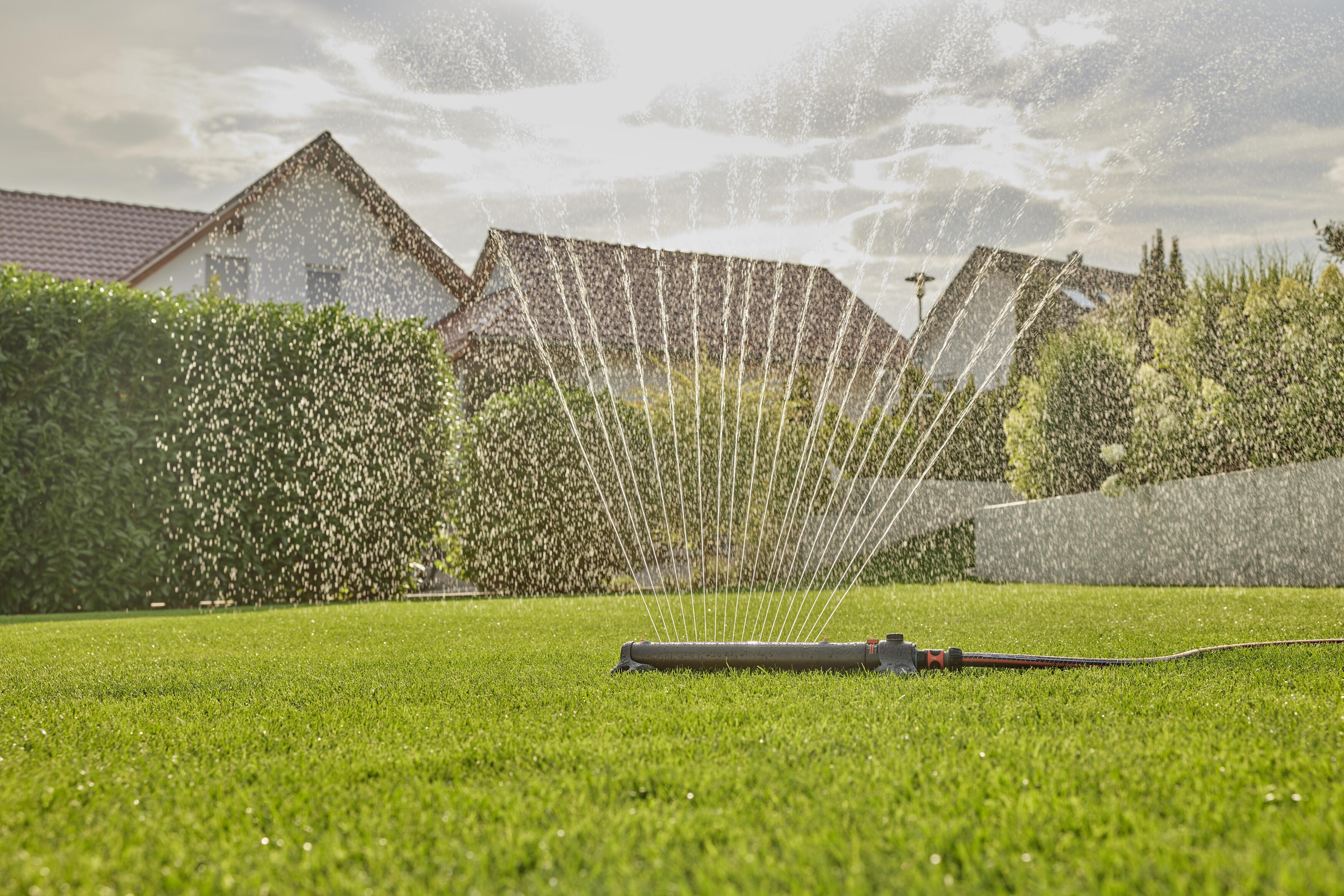 AquaZoom Oscillating Sprinkler